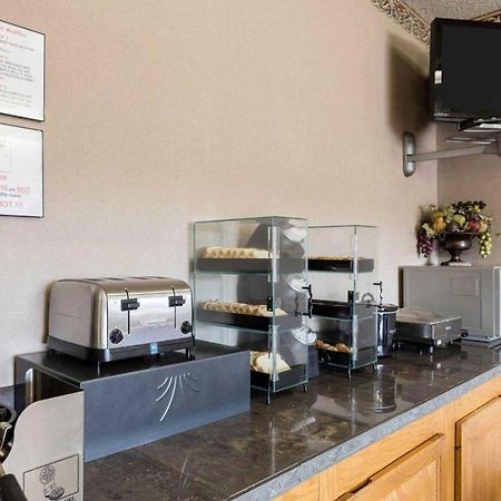 Econo Lodge Гренада Екстер'єр фото