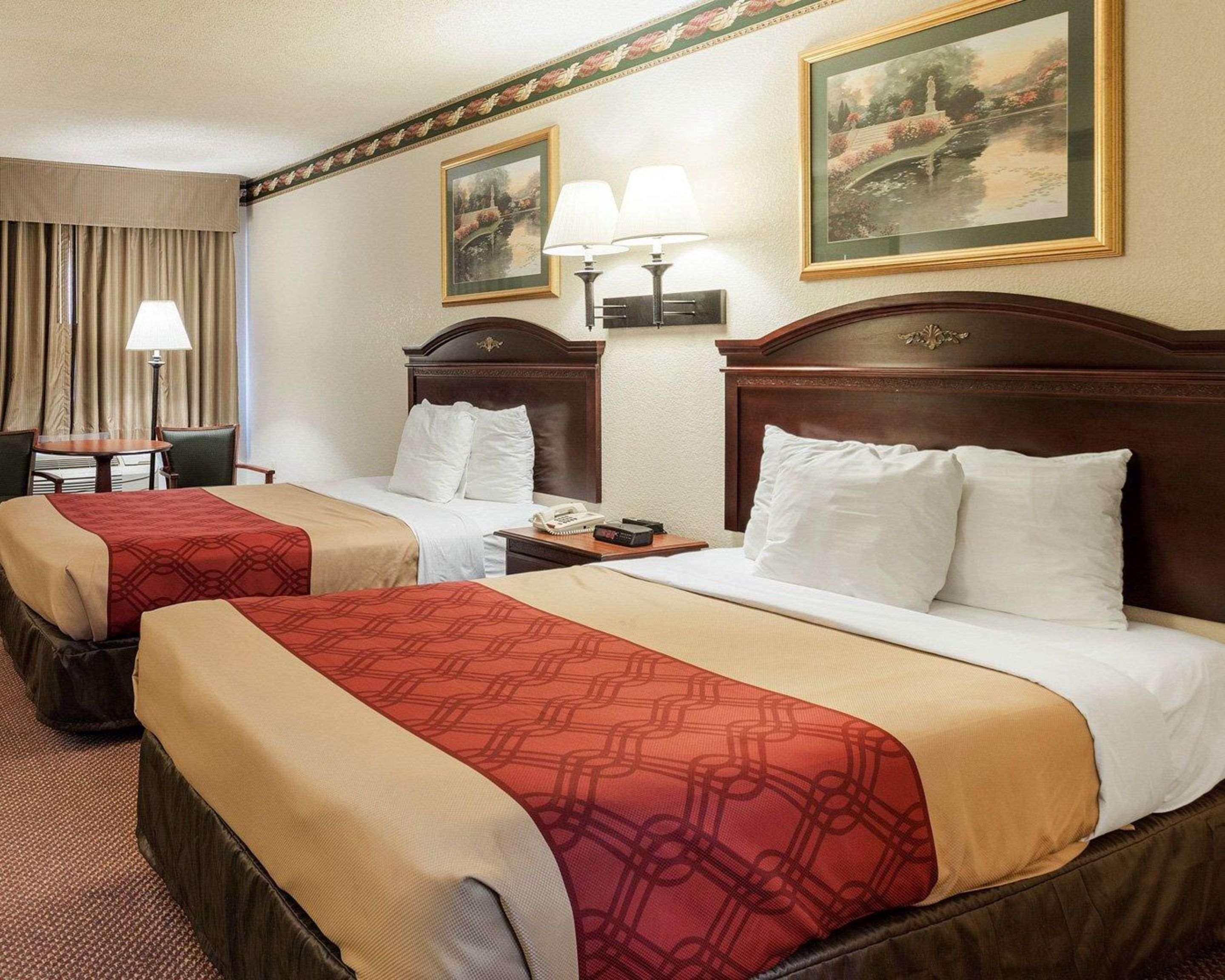 Econo Lodge Гренада Екстер'єр фото