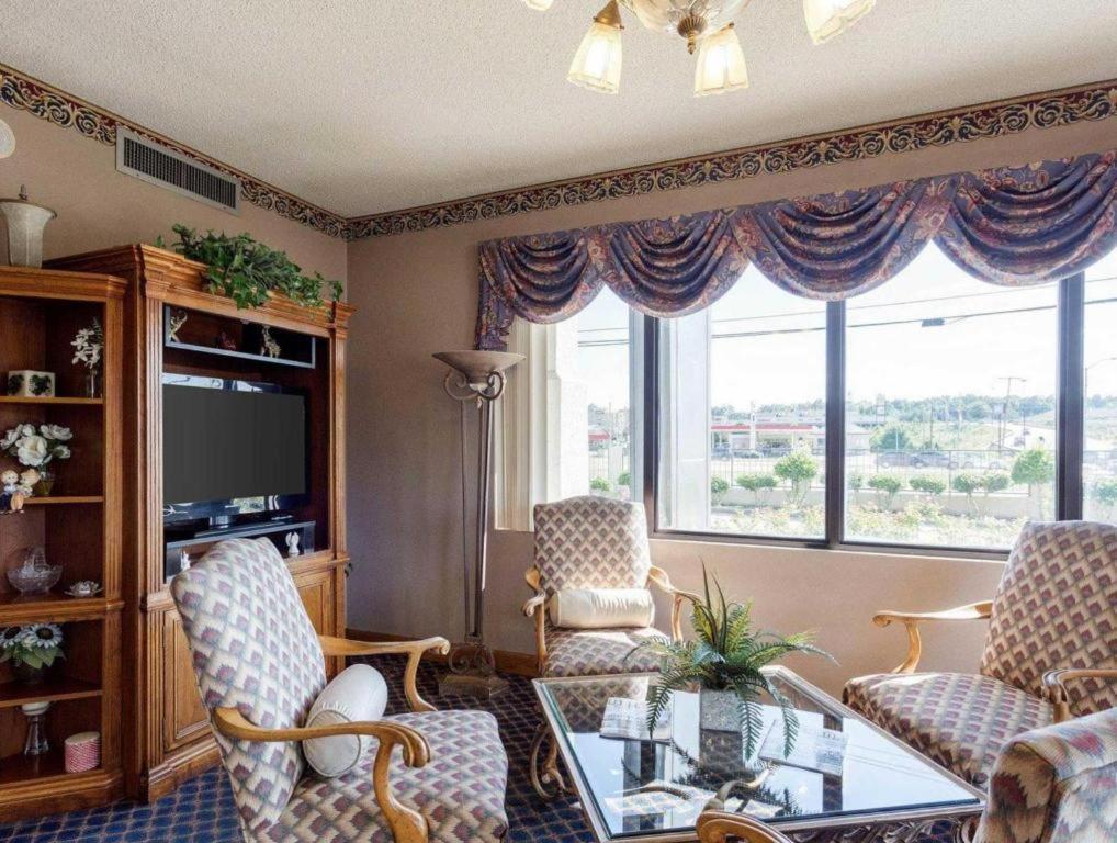 Econo Lodge Гренада Екстер'єр фото