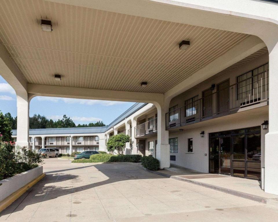 Econo Lodge Гренада Екстер'єр фото