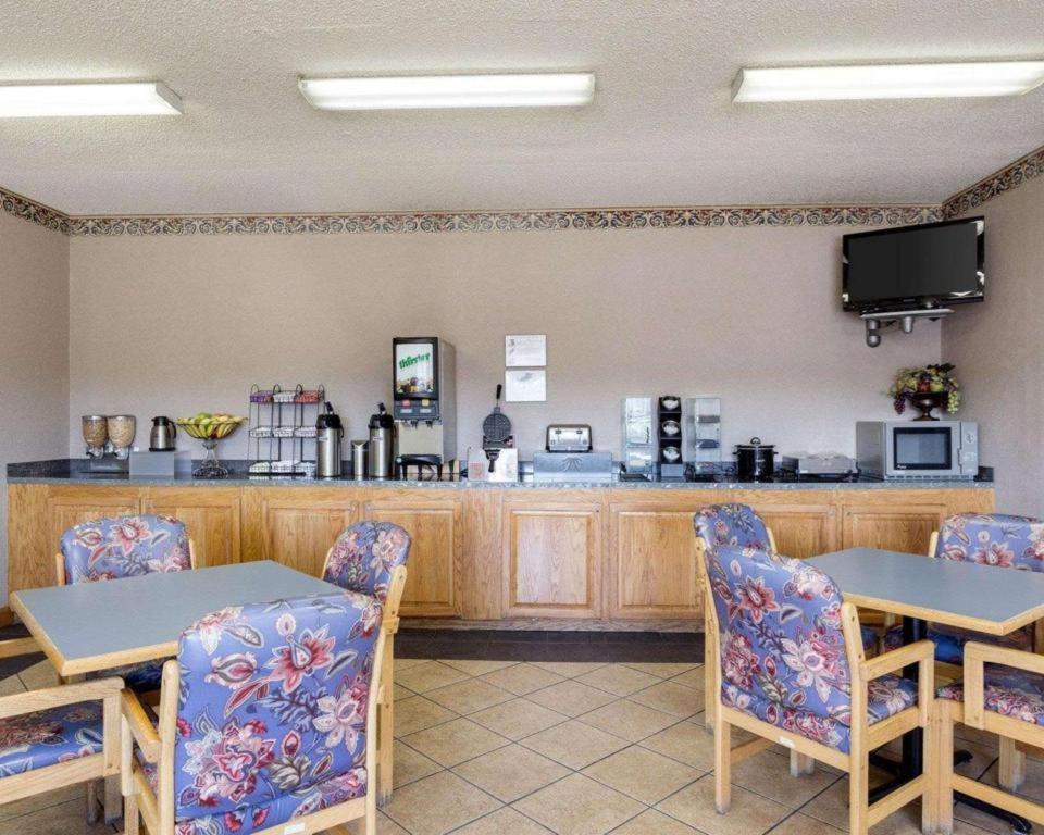 Econo Lodge Гренада Екстер'єр фото