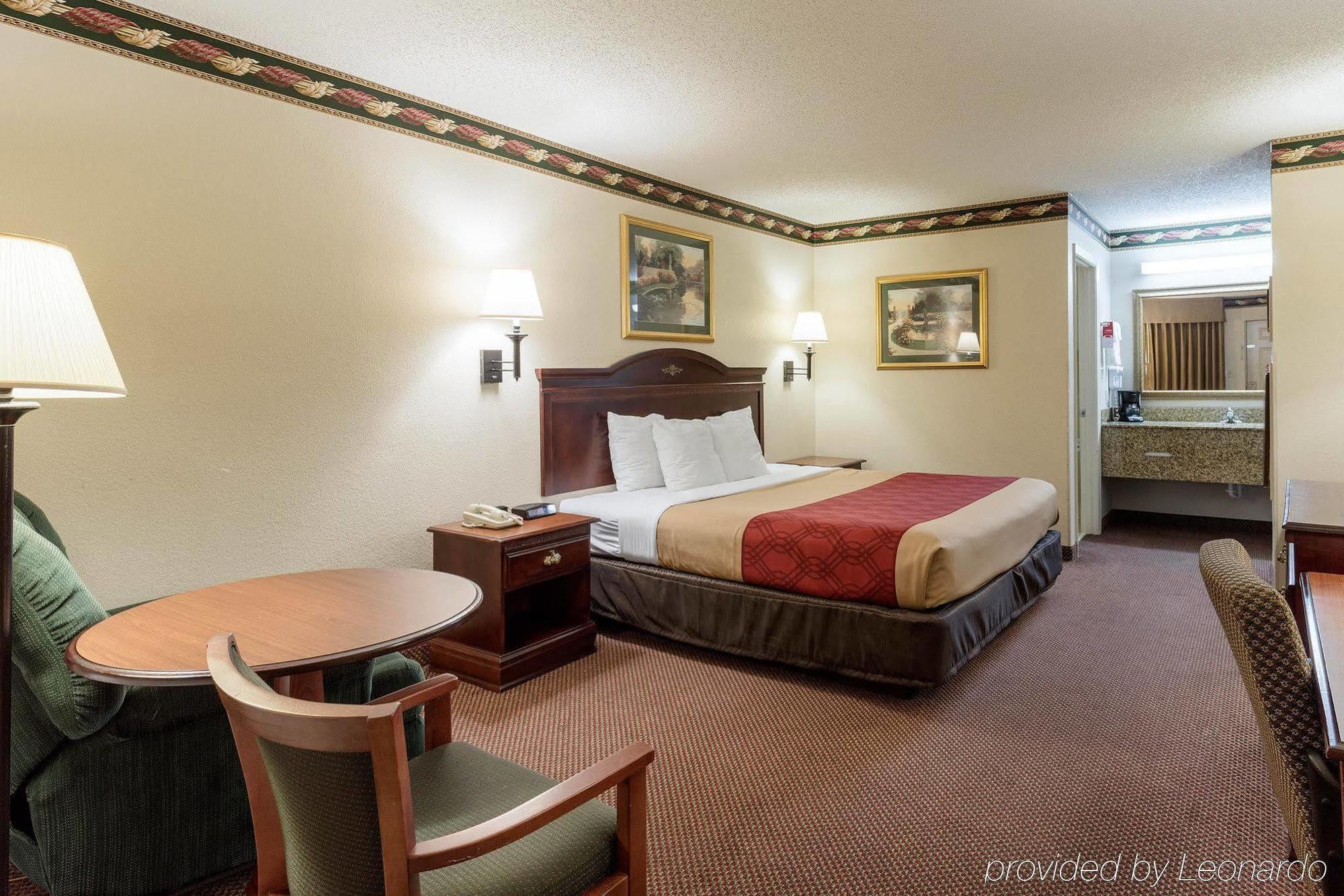 Econo Lodge Гренада Екстер'єр фото